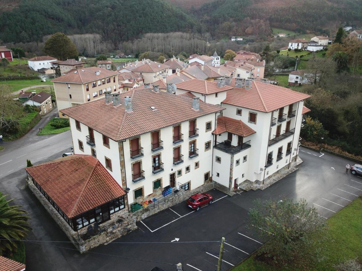 Hotel Valle Las Luinas Soto de Luiña エクステリア 写真