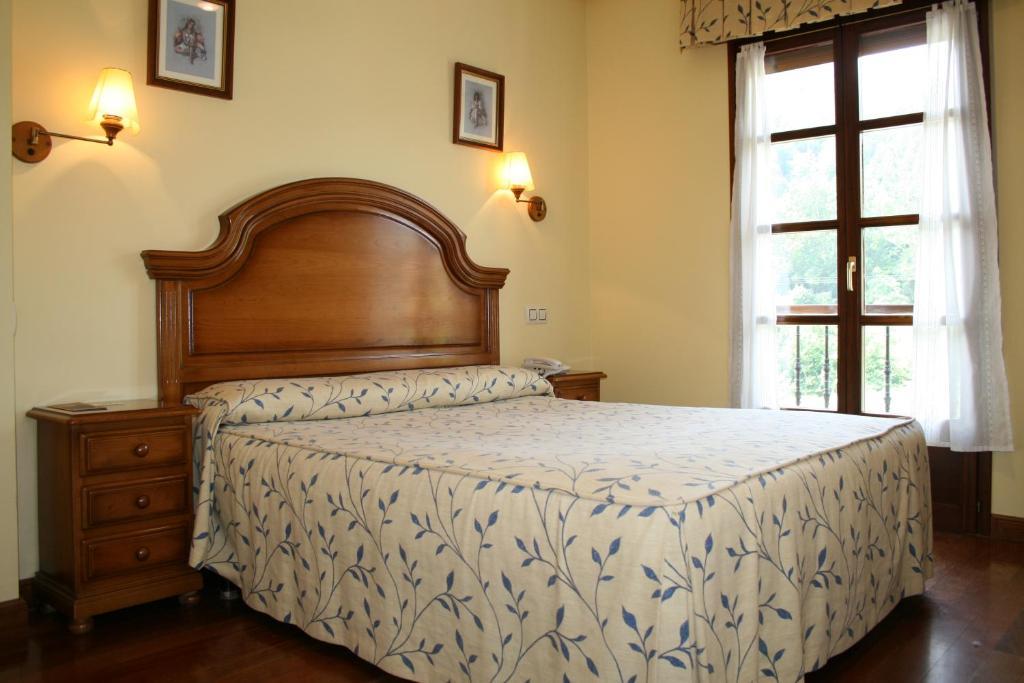 Hotel Valle Las Luinas Soto de Luiña 部屋 写真